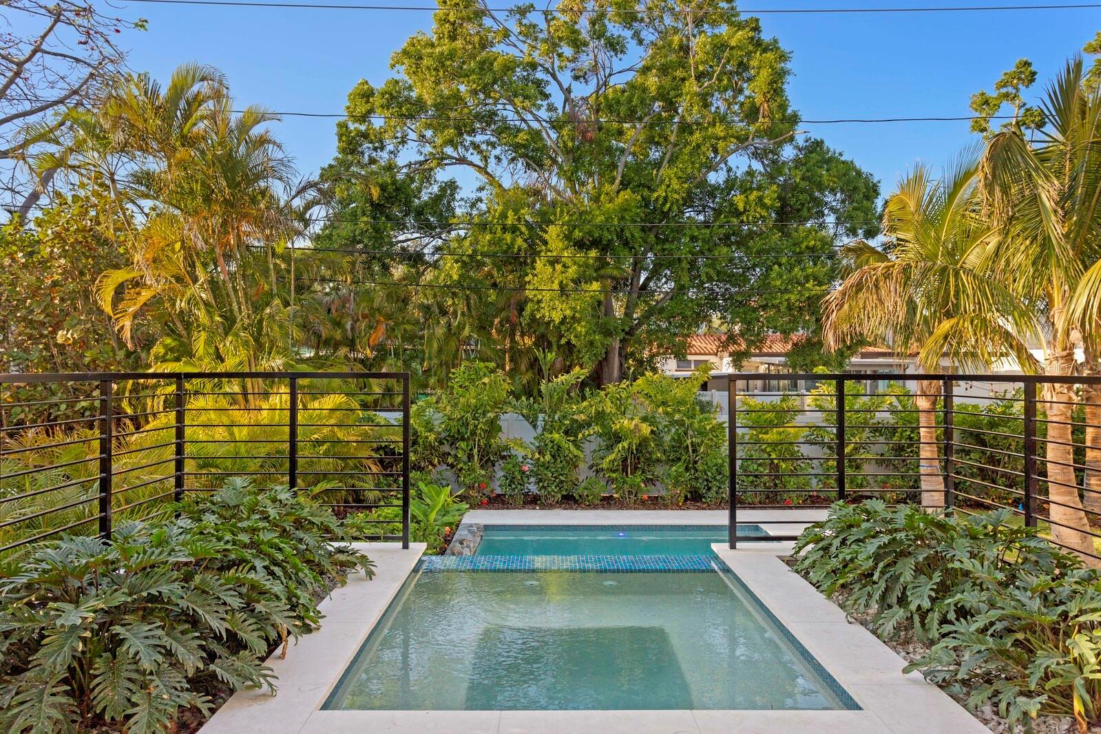 COFFEE POT ADD SNELL & HAMLETTS - Residential