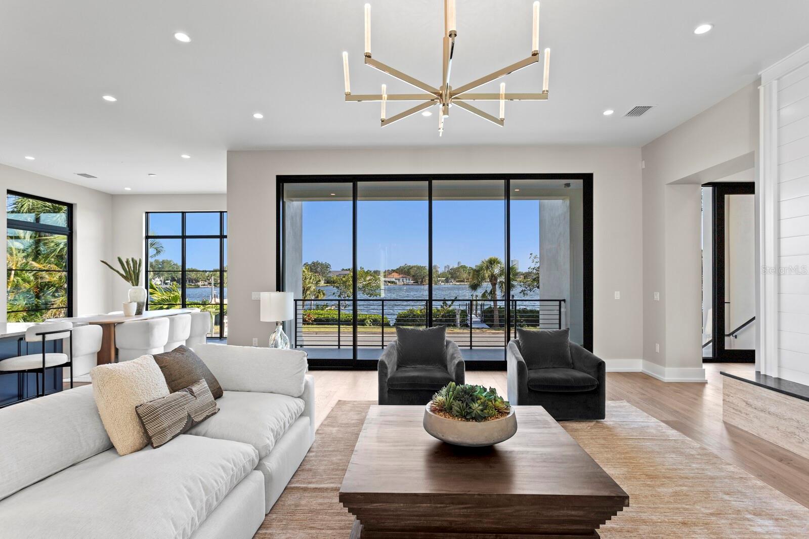 COFFEE POT ADD SNELL & HAMLETTS - Residential