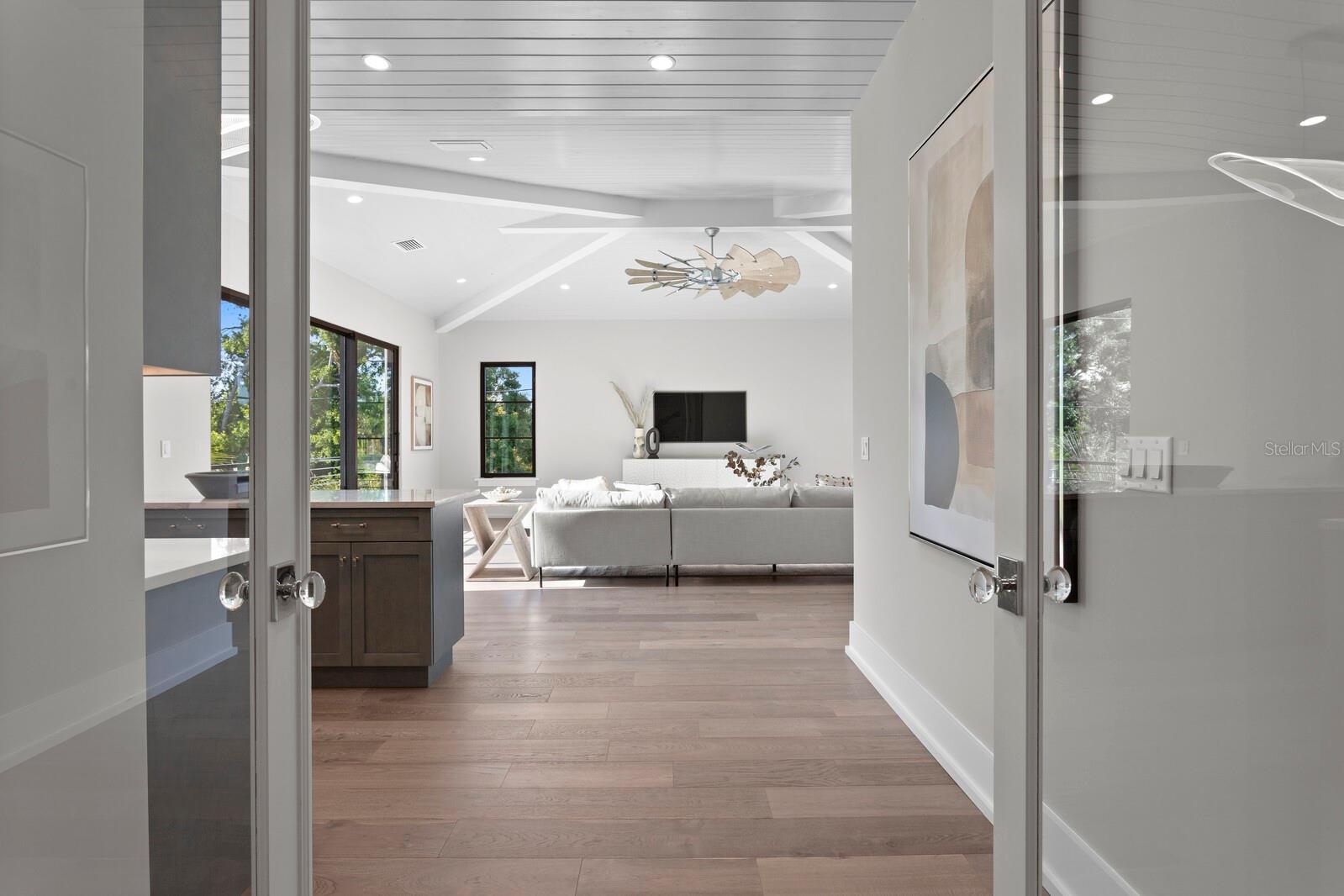 COFFEE POT ADD SNELL & HAMLETTS - Residential