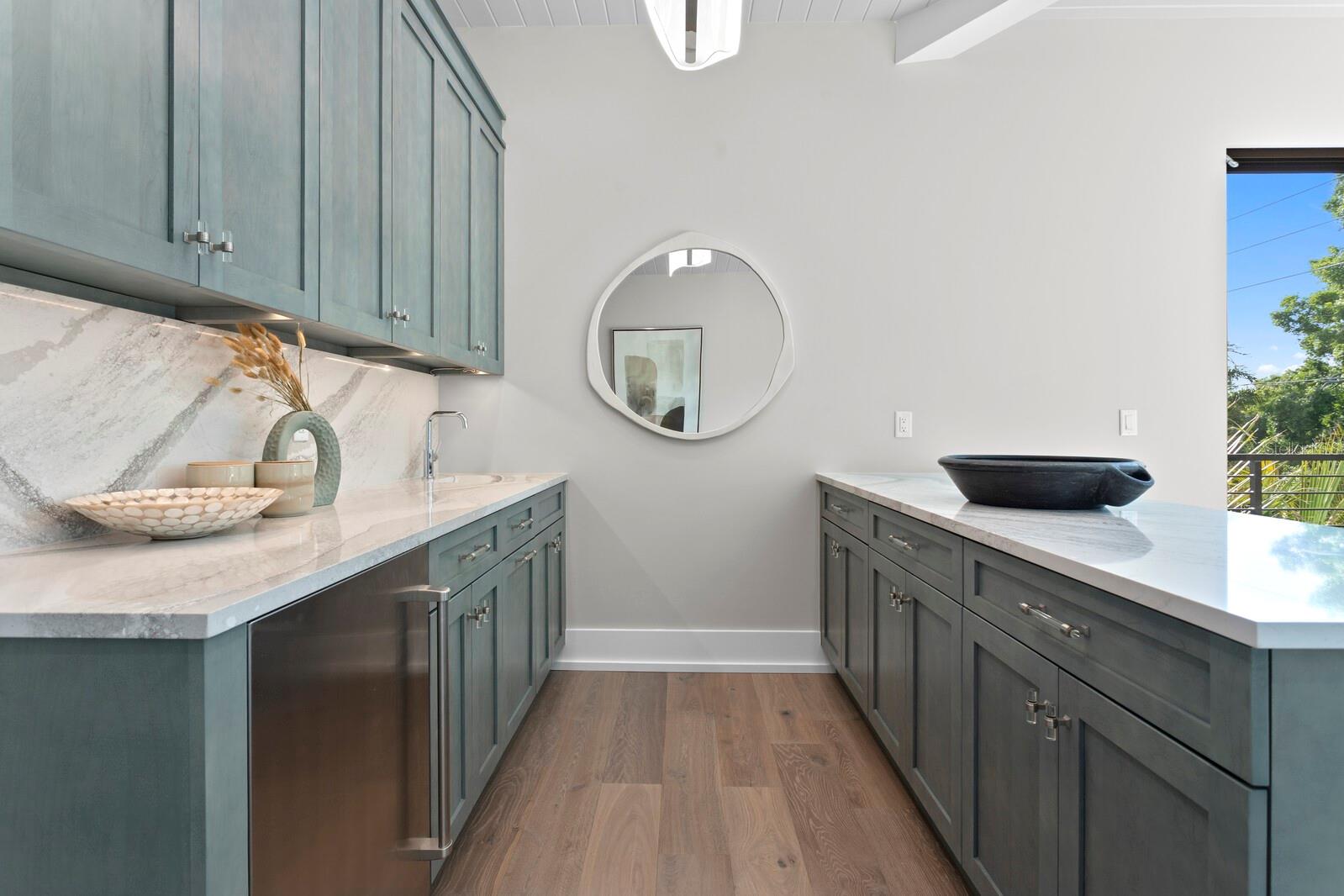 COFFEE POT ADD SNELL & HAMLETTS - Residential