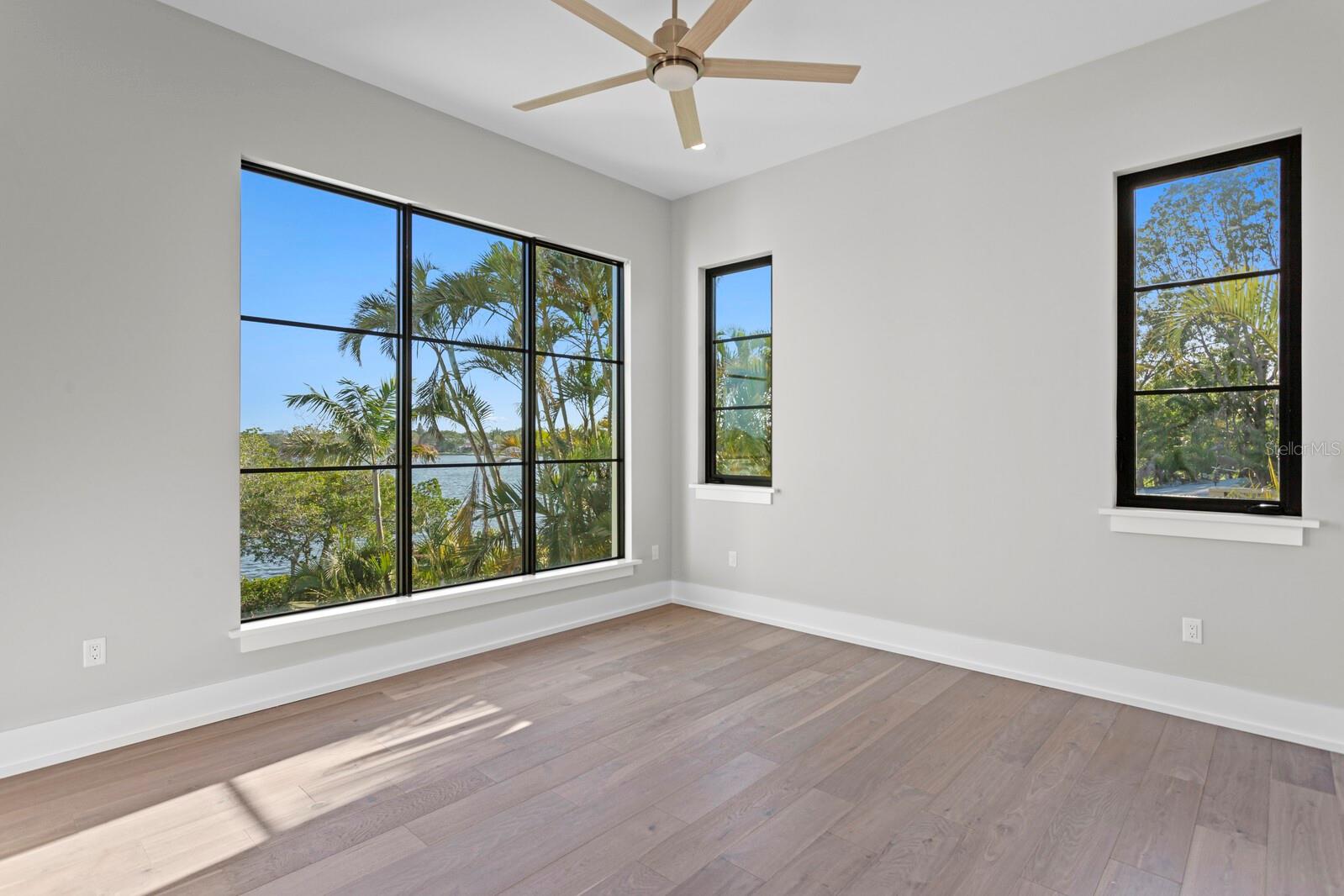 COFFEE POT ADD SNELL & HAMLETTS - Residential