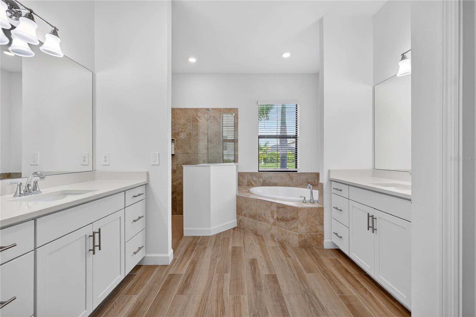 LORRAINE LAKES PH I - Residential