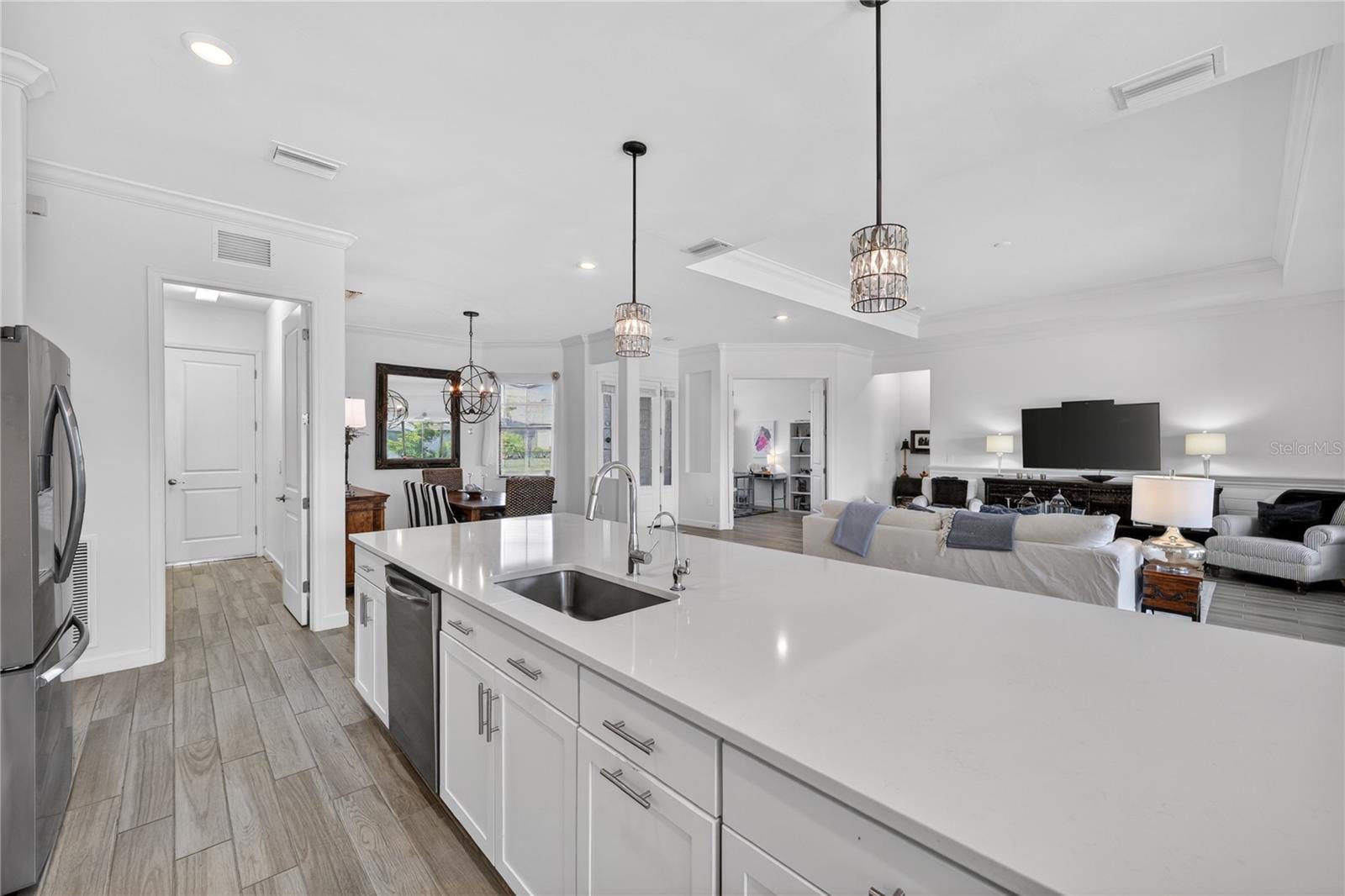 LORRAINE LAKES PH I - Residential