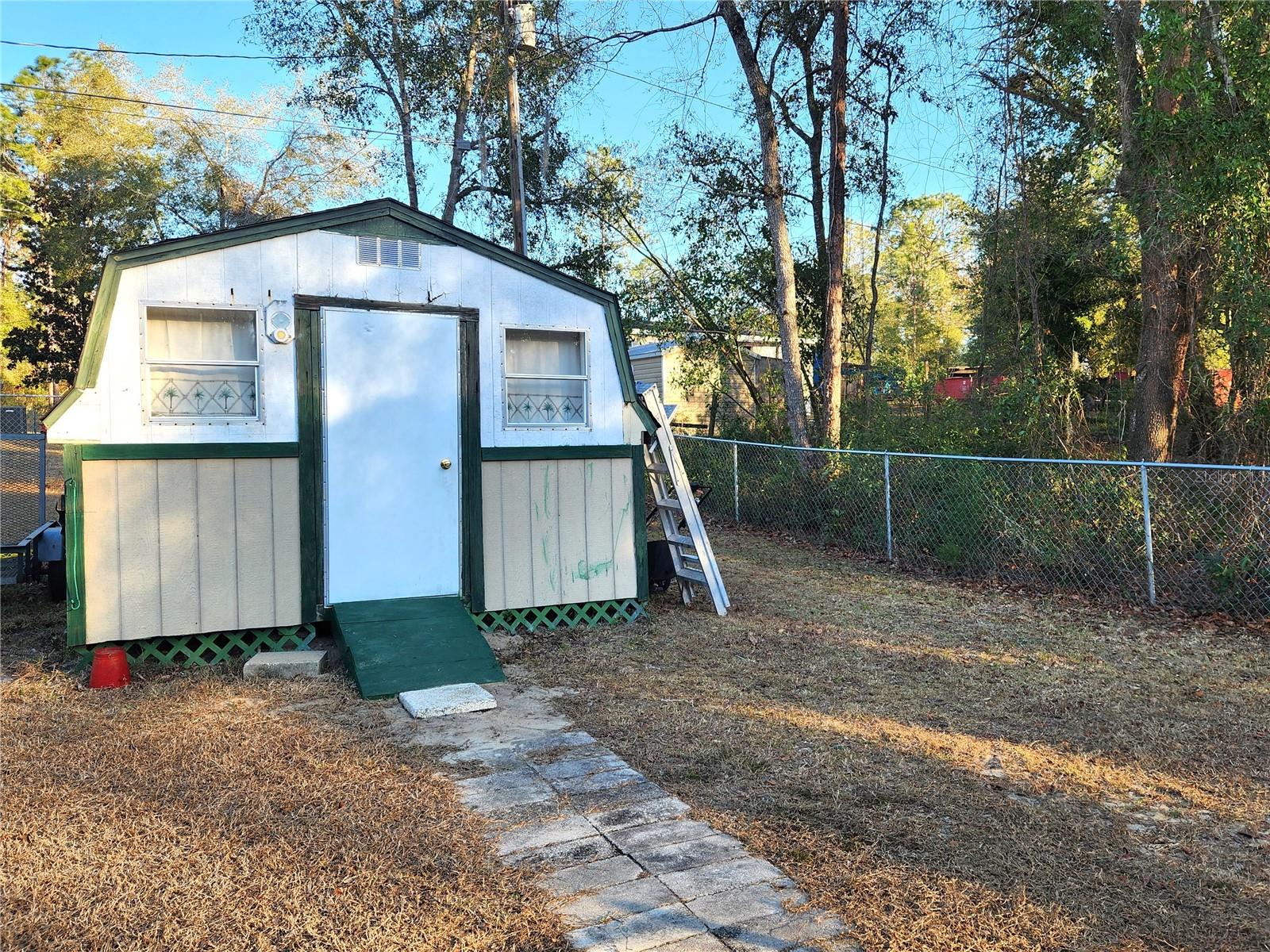 VICTORIA HEIGHTS - Residential