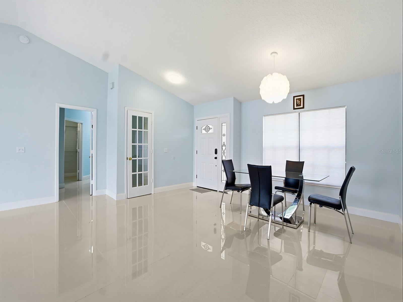 14712 EAGLES CROSSING DRIVE