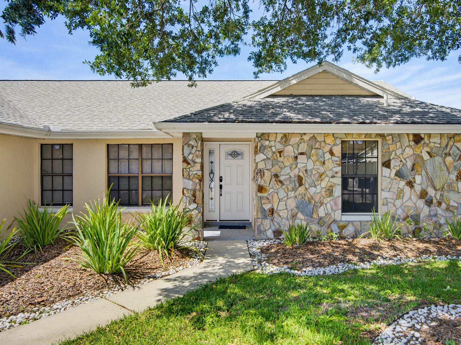 14712 EAGLES CROSSING DRIVE