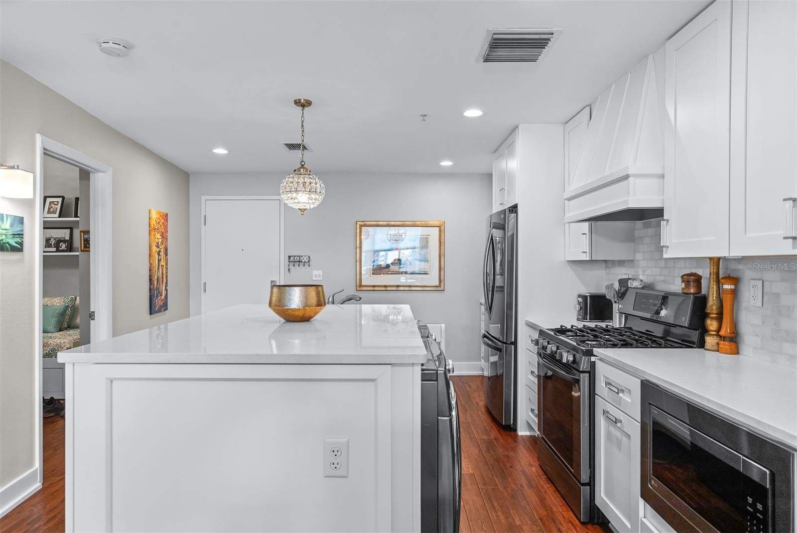 1208 E KENNEDY BOULEVARD 518