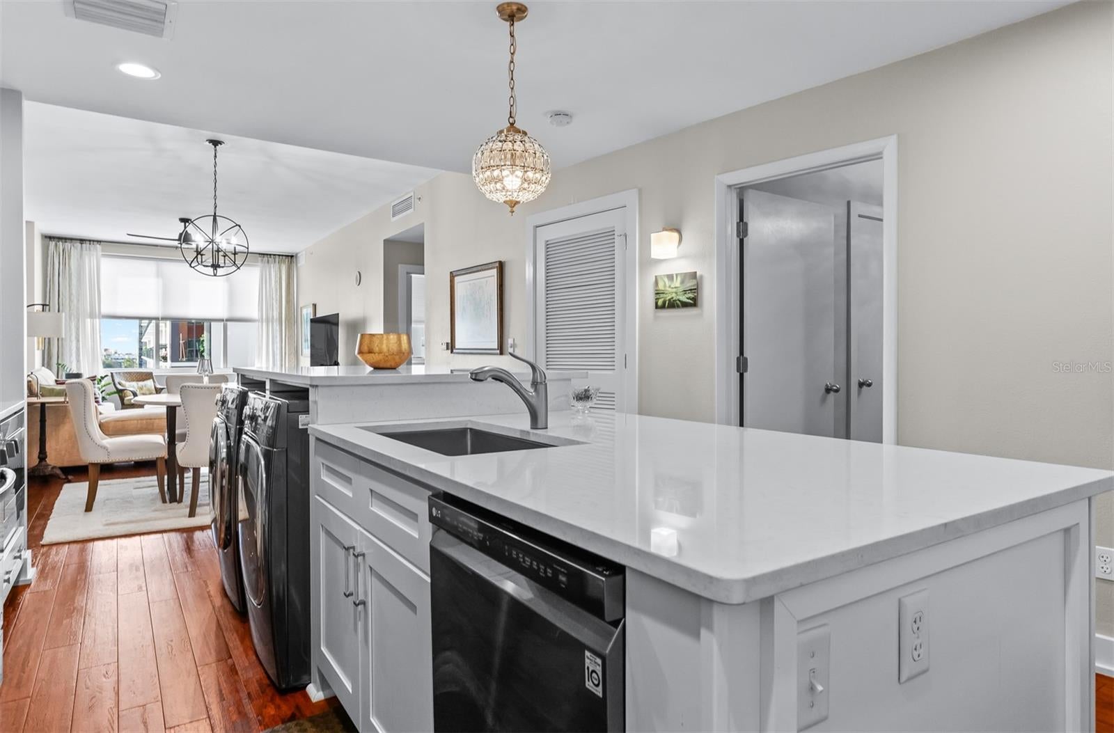 1208 E KENNEDY BOULEVARD 518