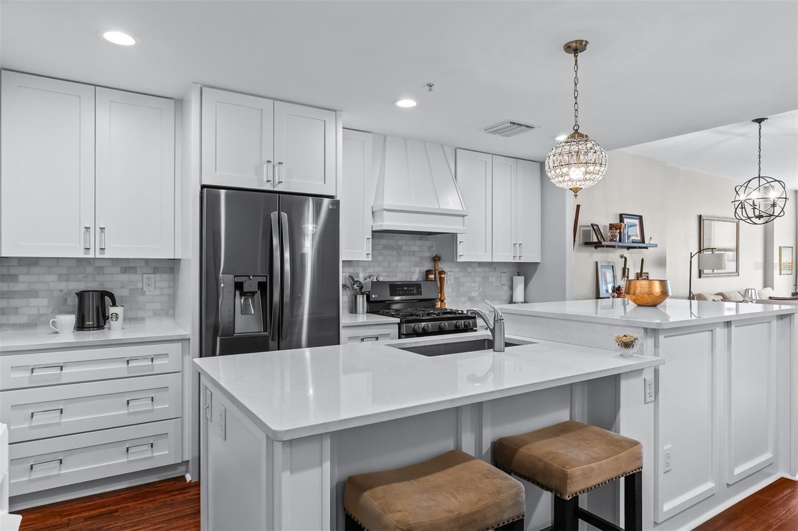 1208 E KENNEDY BOULEVARD 518