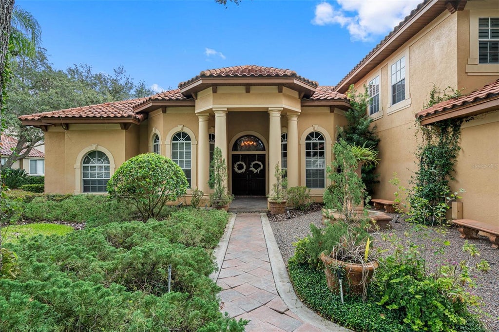 Photo of 531 Isleworth Close, Tarpon Springs, FL 34688 (MLS # TB8558528)