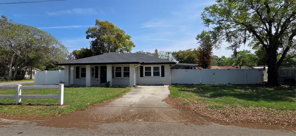 Photo of 132 James Street, Auburndale, FL 33823 (MLS # L4960267)