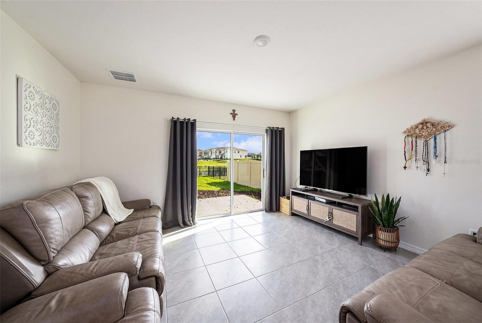 3528 MAPLE GROVE WAY