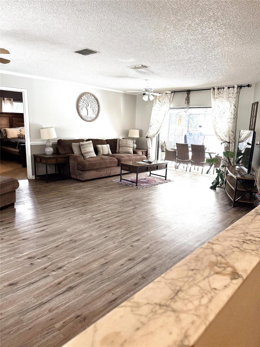 SUTTON WOODS - Residential