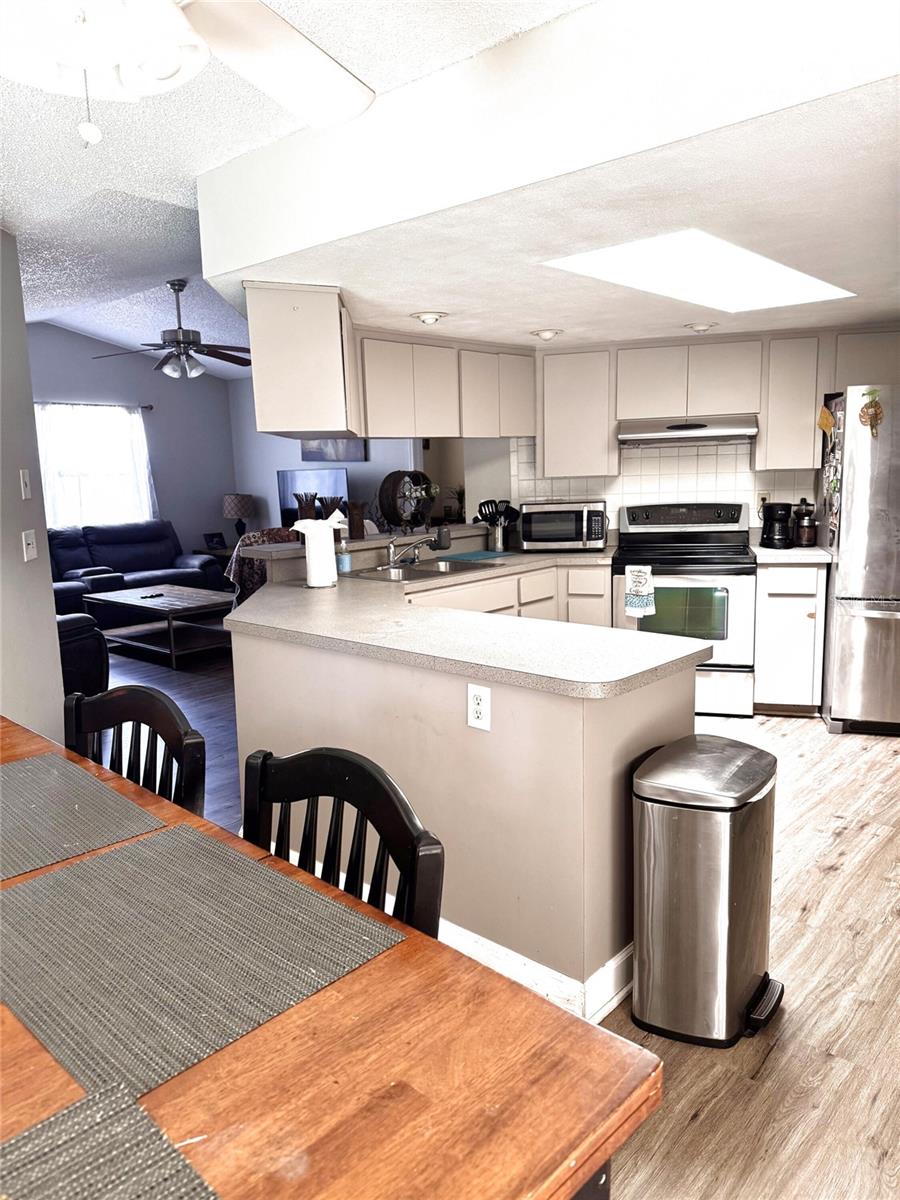 SUTTON WOODS - Residential