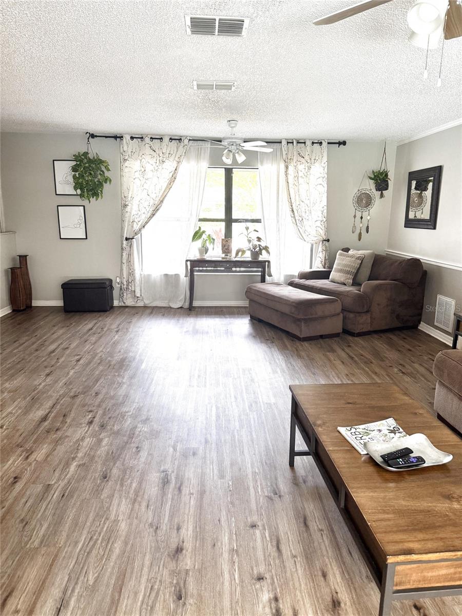 SUTTON WOODS - Residential