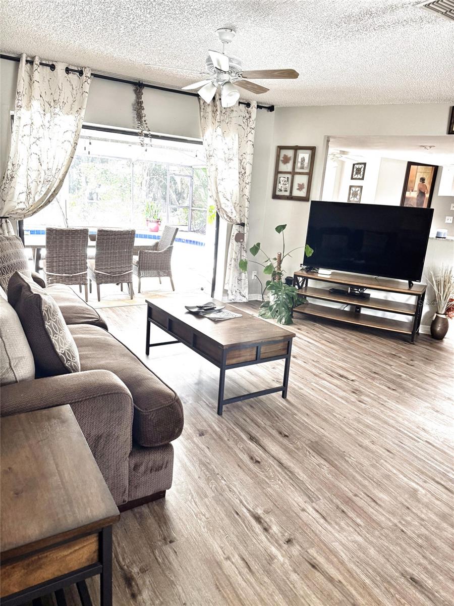 SUTTON WOODS - Residential