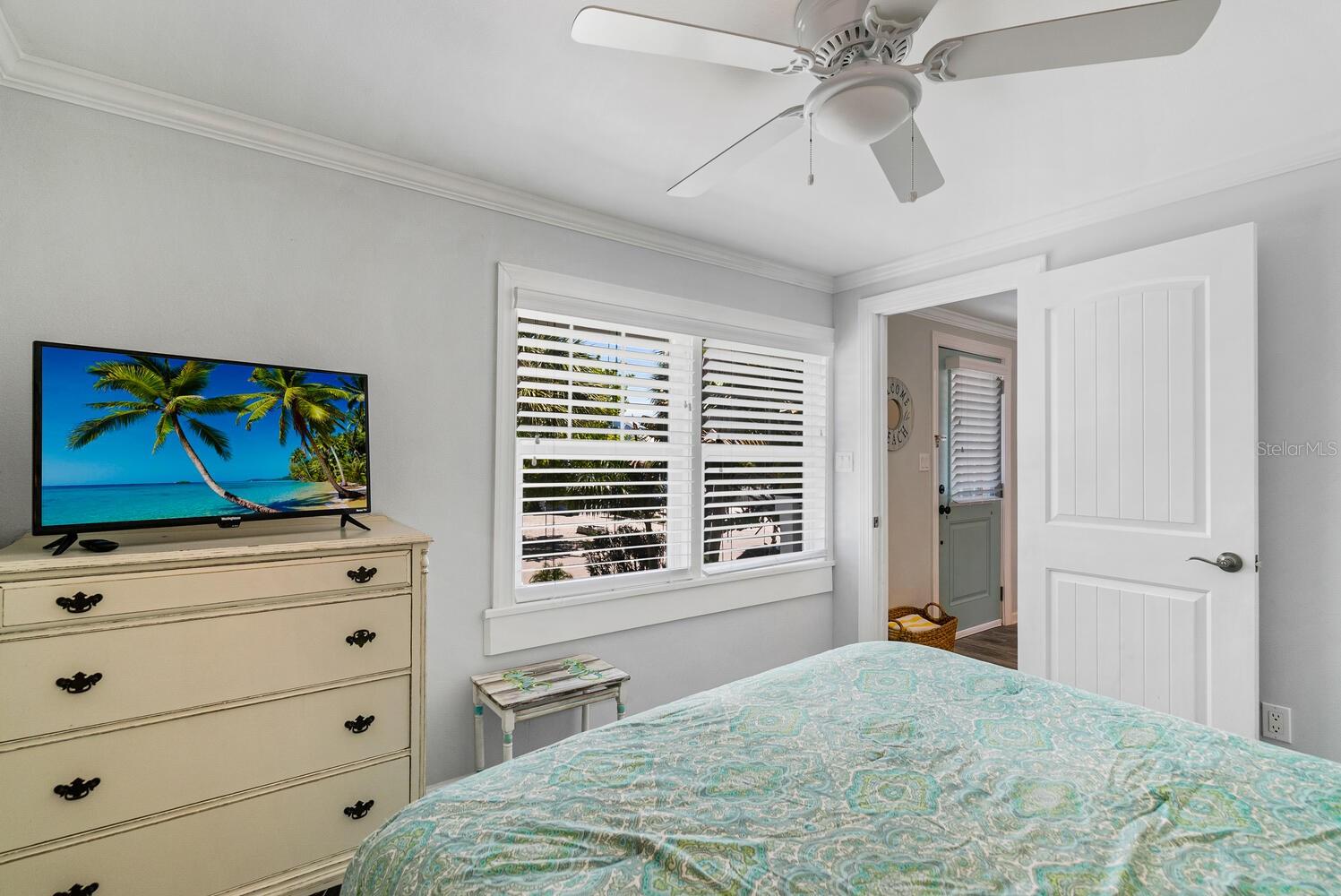 HOLMES BEACH 13TH UNIT - Residential Lease