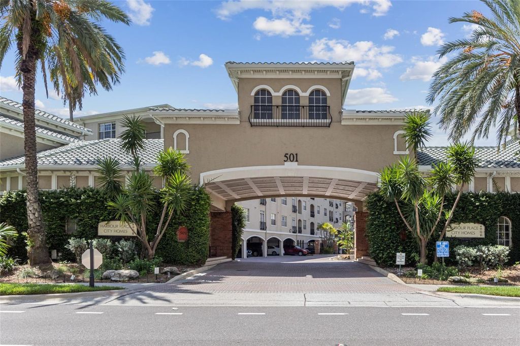 Photo of 501 Knights Run Avenue #1117, Tampa, FL 33602 (MLS # O6373805)