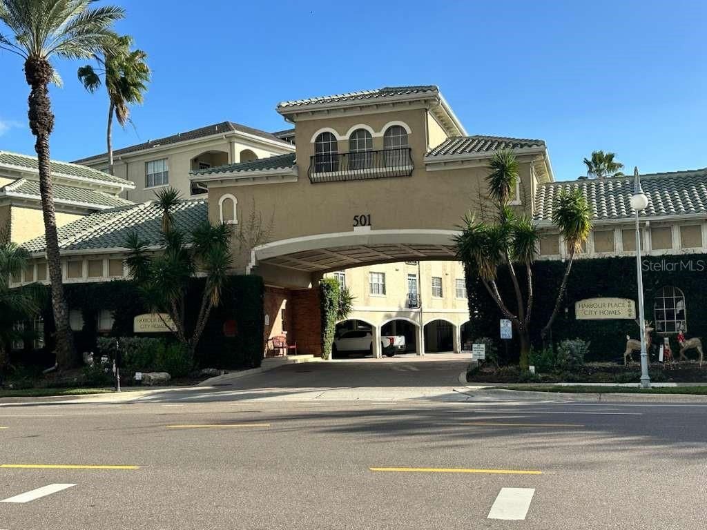 Photo of 501 Knights Run Avenue #1117, Tampa, FL 33602 (MLS # O6373805)