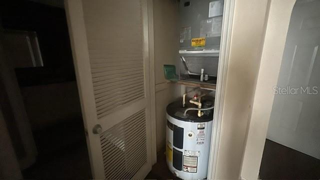 HARBOUR PLACE CITY HOMES A CON - Residential