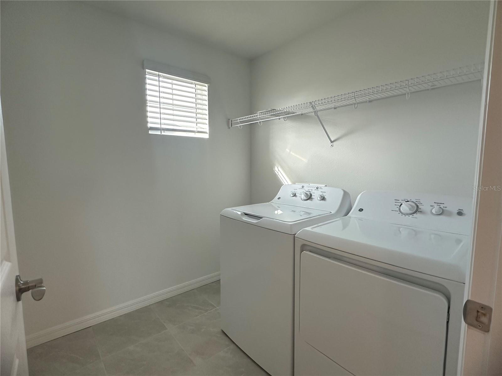 NAUTIQUE/WATERSIDE - Residential Lease