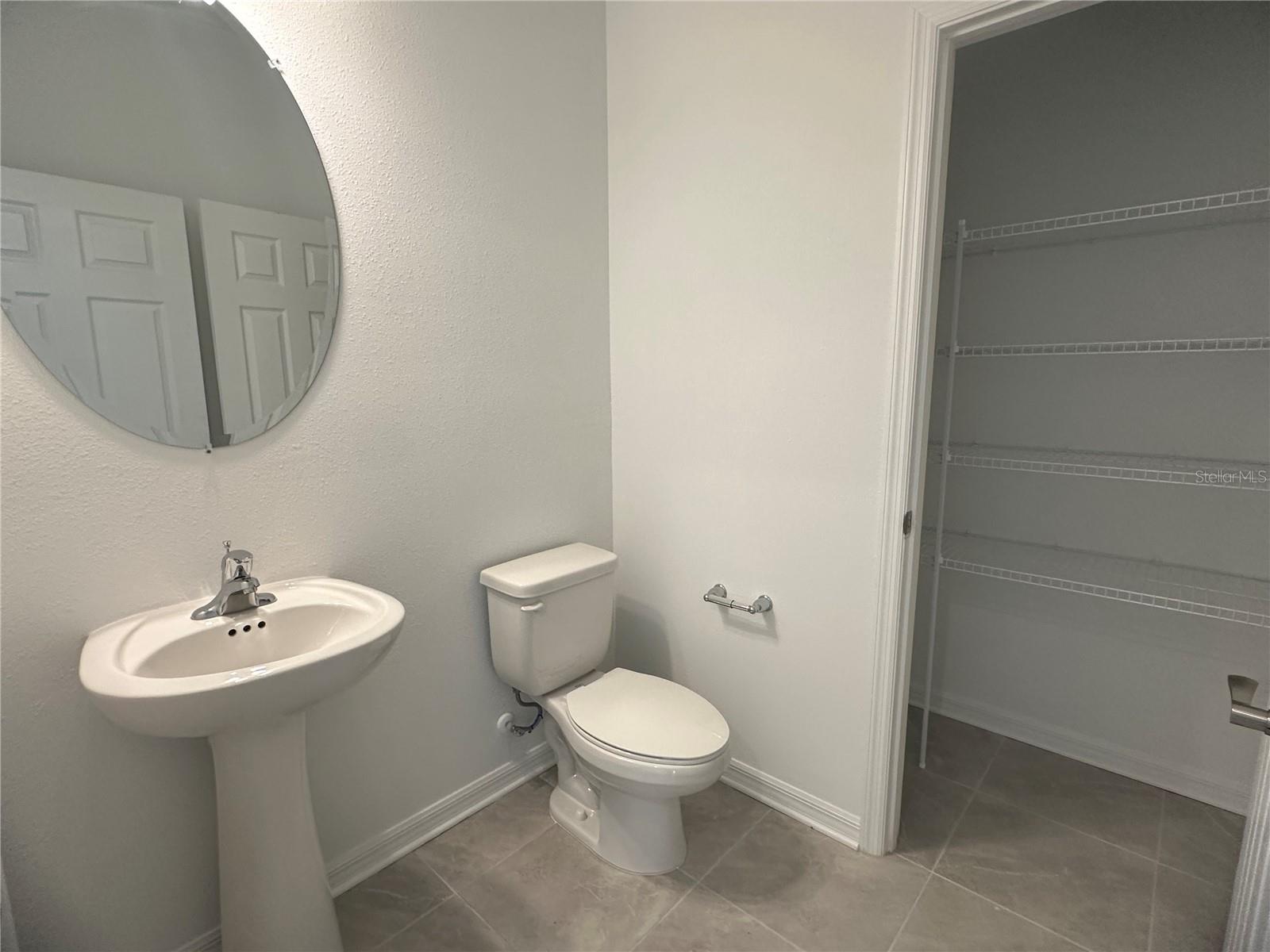 NAUTIQUE/WATERSIDE - Residential Lease