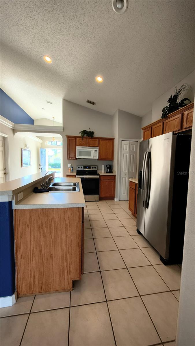 16721 S ROLLING GREEN DRIVE S