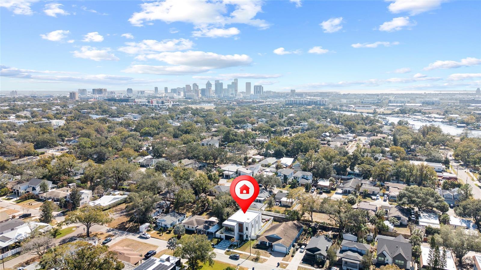 SUBURB ROYAL - Residential