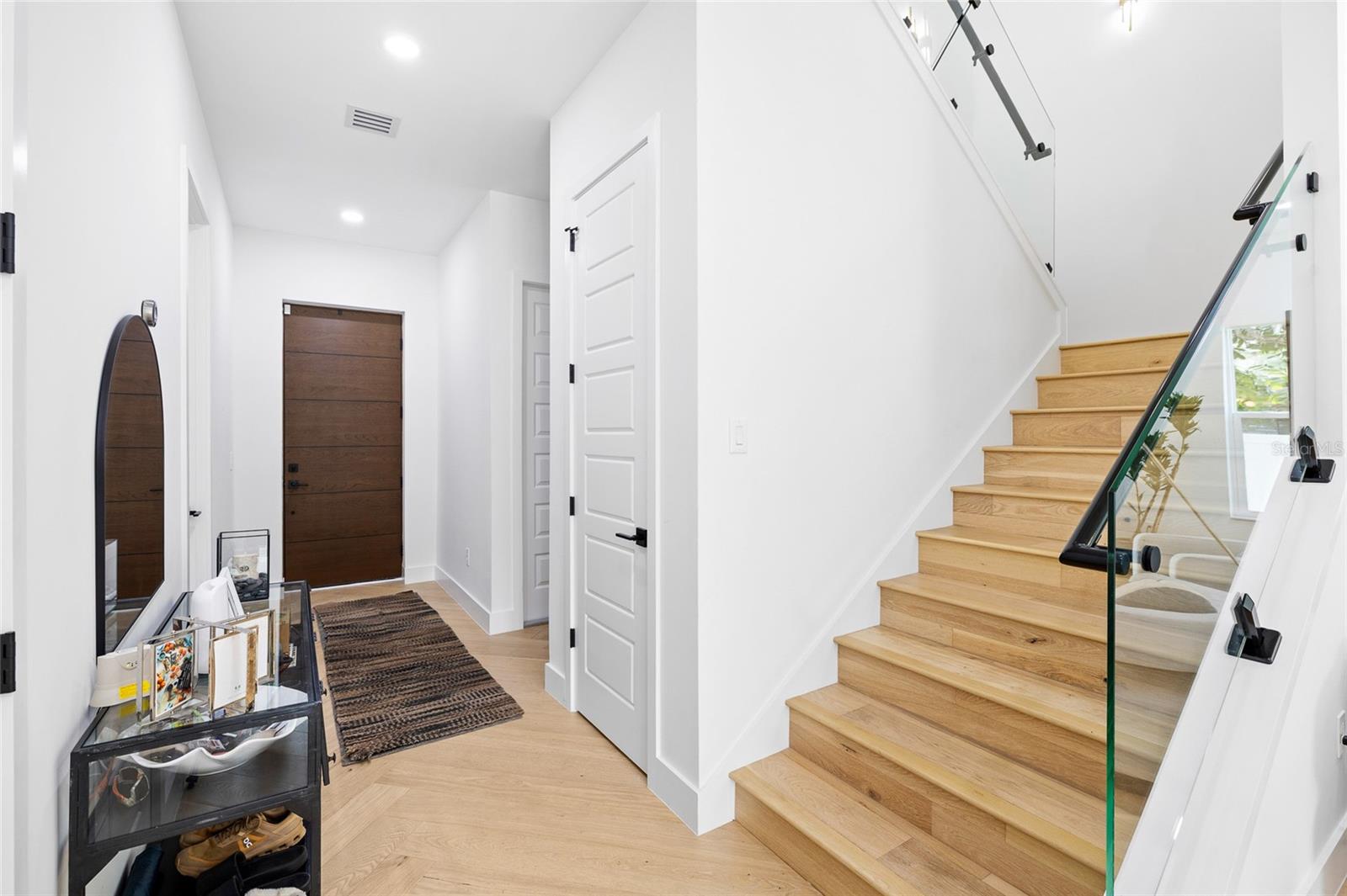 SUBURB ROYAL - Residential