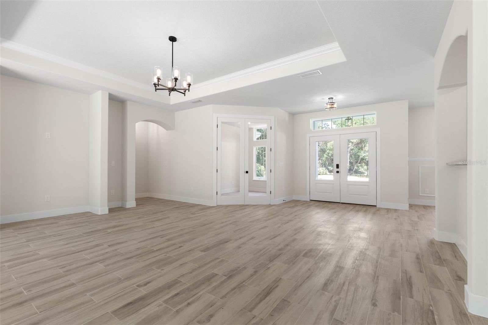 73 BRIDLE RIDGE COURT