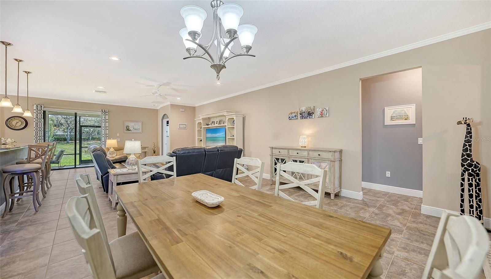 UNIVERSITY GROVES ESTATES RESERVE - Residential