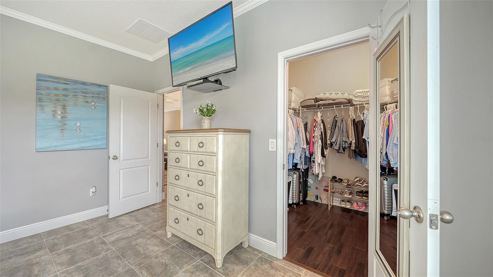 UNIVERSITY GROVES ESTATES RESERVE - Residential