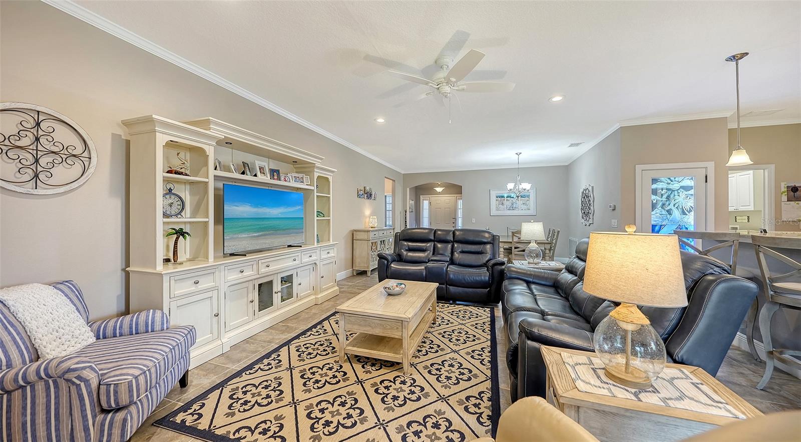 UNIVERSITY GROVES ESTATES RESERVE - Residential