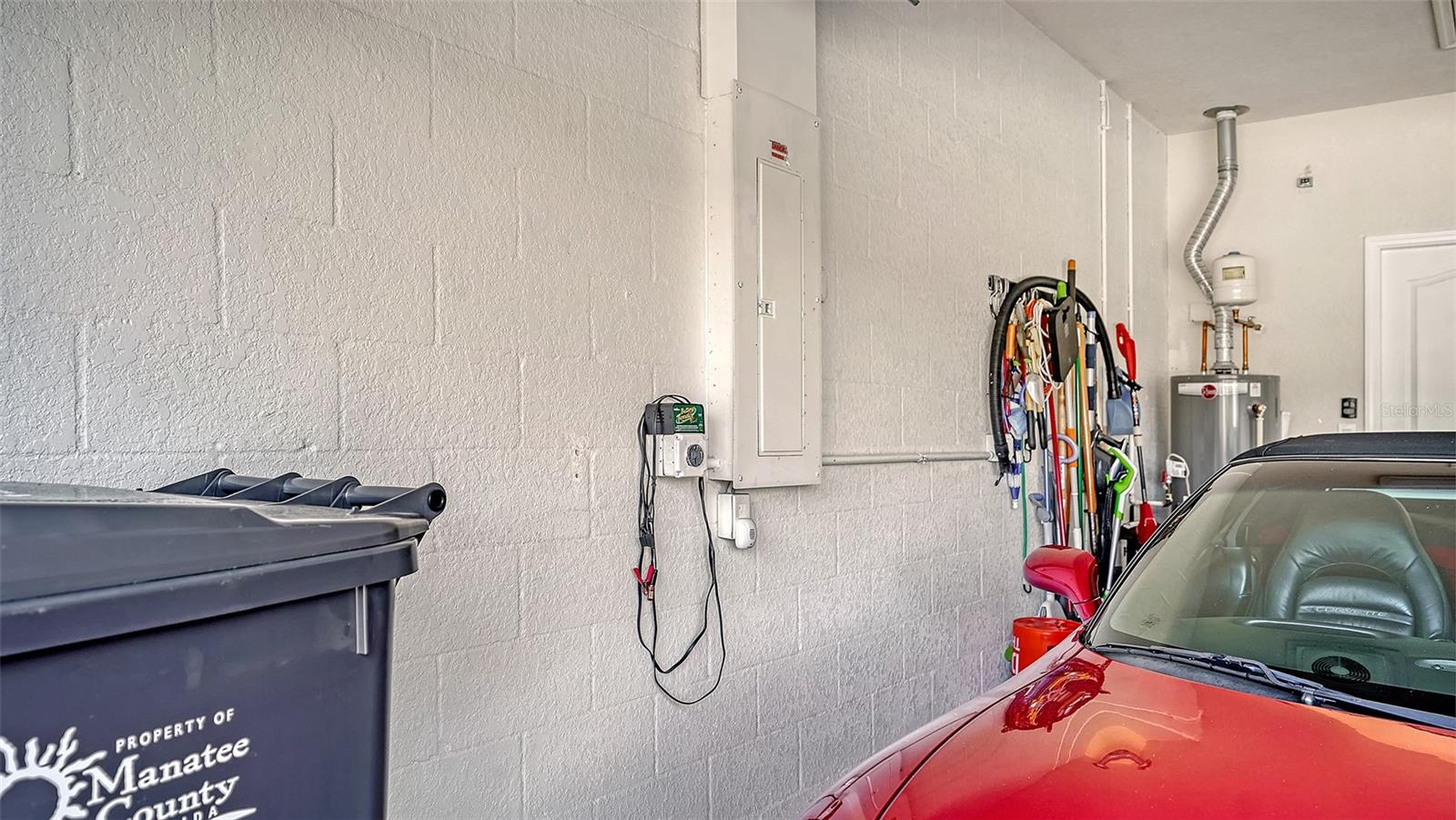 UNIVERSITY GROVES ESTATES RESERVE - Residential