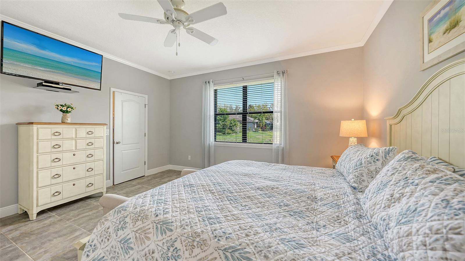 UNIVERSITY GROVES ESTATES RESERVE - Residential