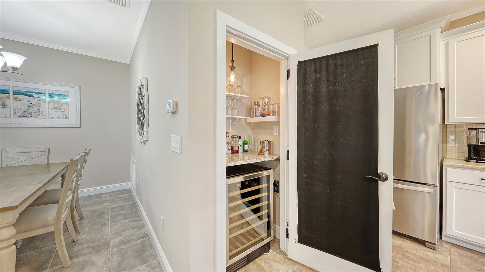 UNIVERSITY GROVES ESTATES RESERVE - Residential