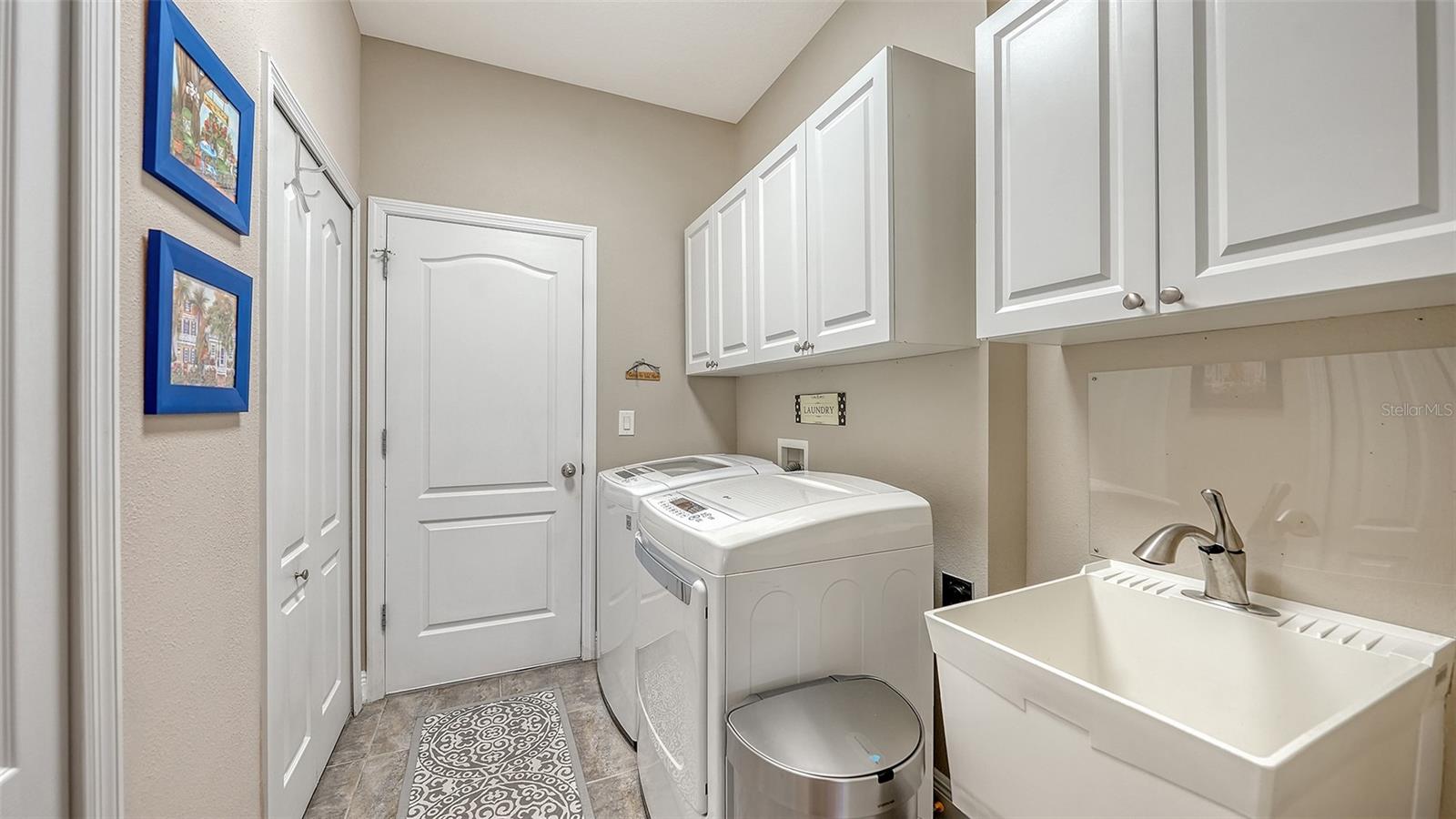 UNIVERSITY GROVES ESTATES RESERVE - Residential