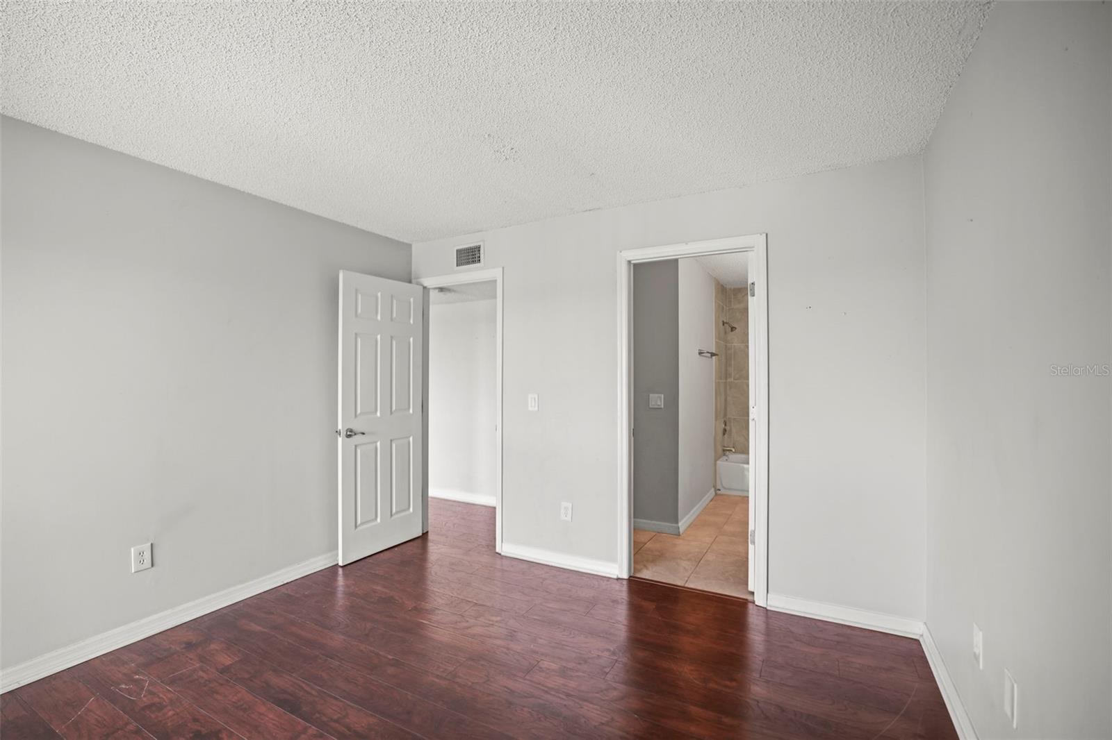 HARBOR CLUB CONDO - Residential