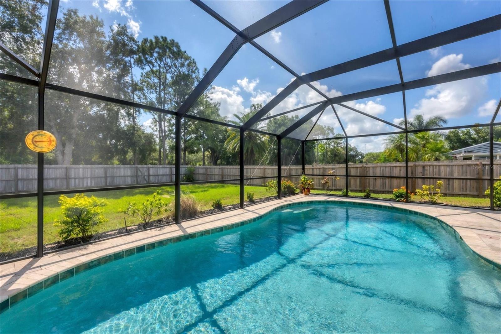 COUNTRY MEADOWS - Residential