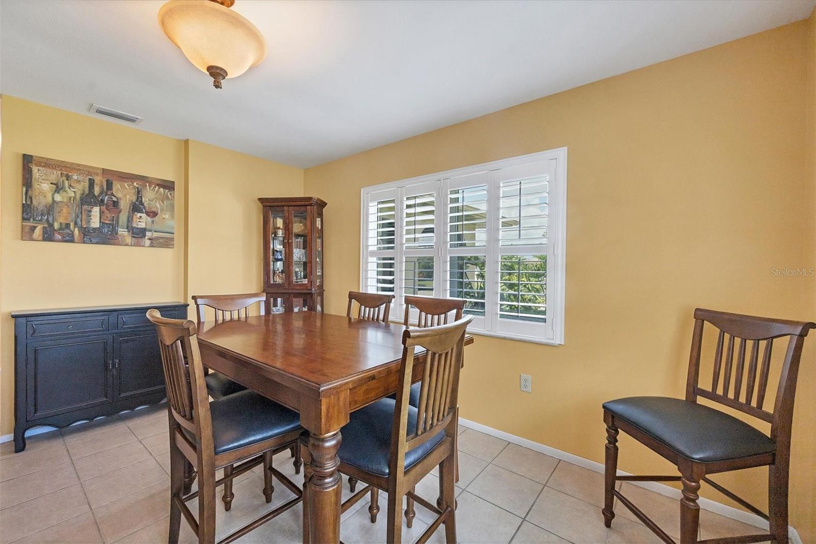 COUNTRY MEADOWS - Residential