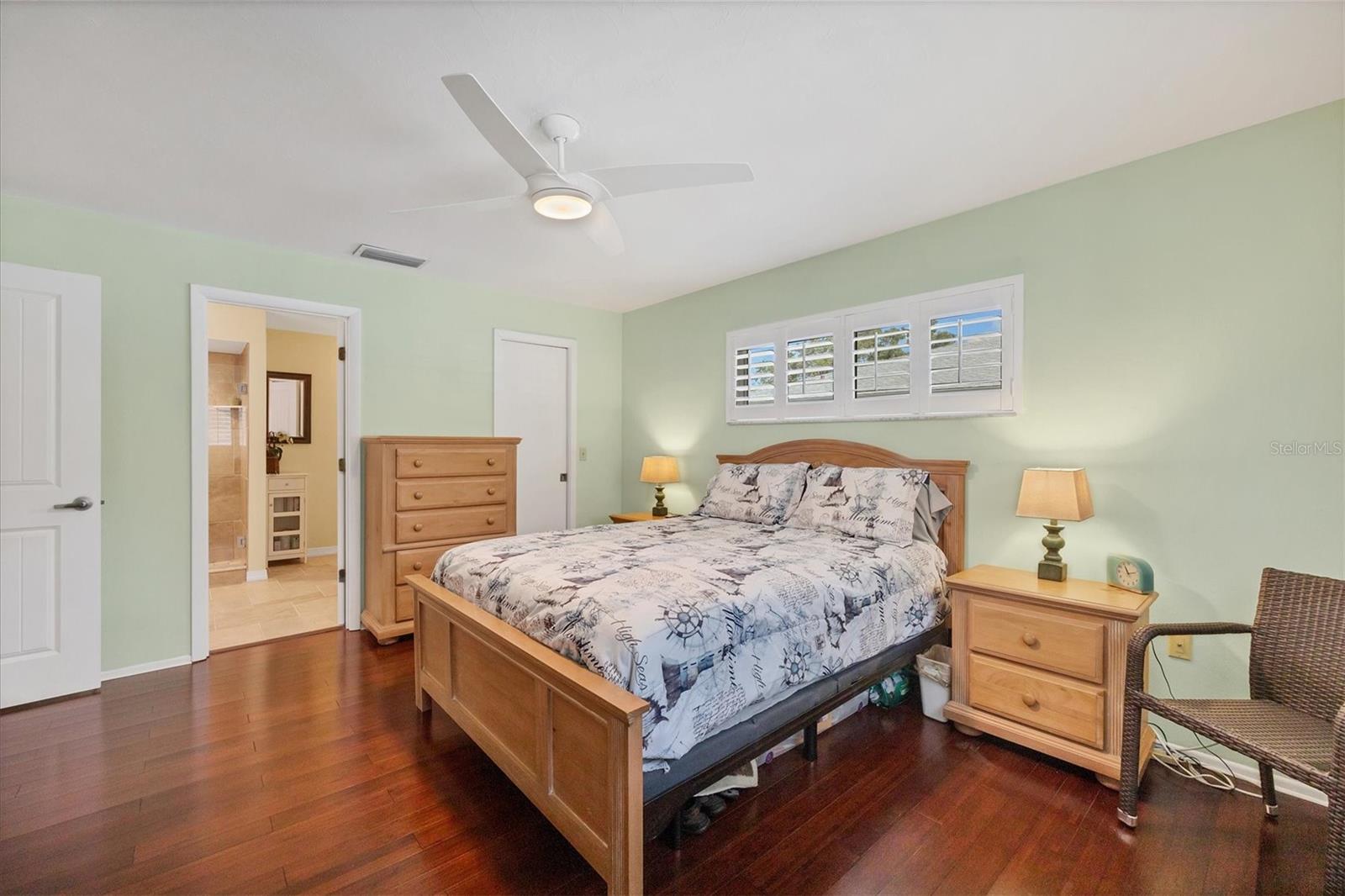 COUNTRY MEADOWS - Residential