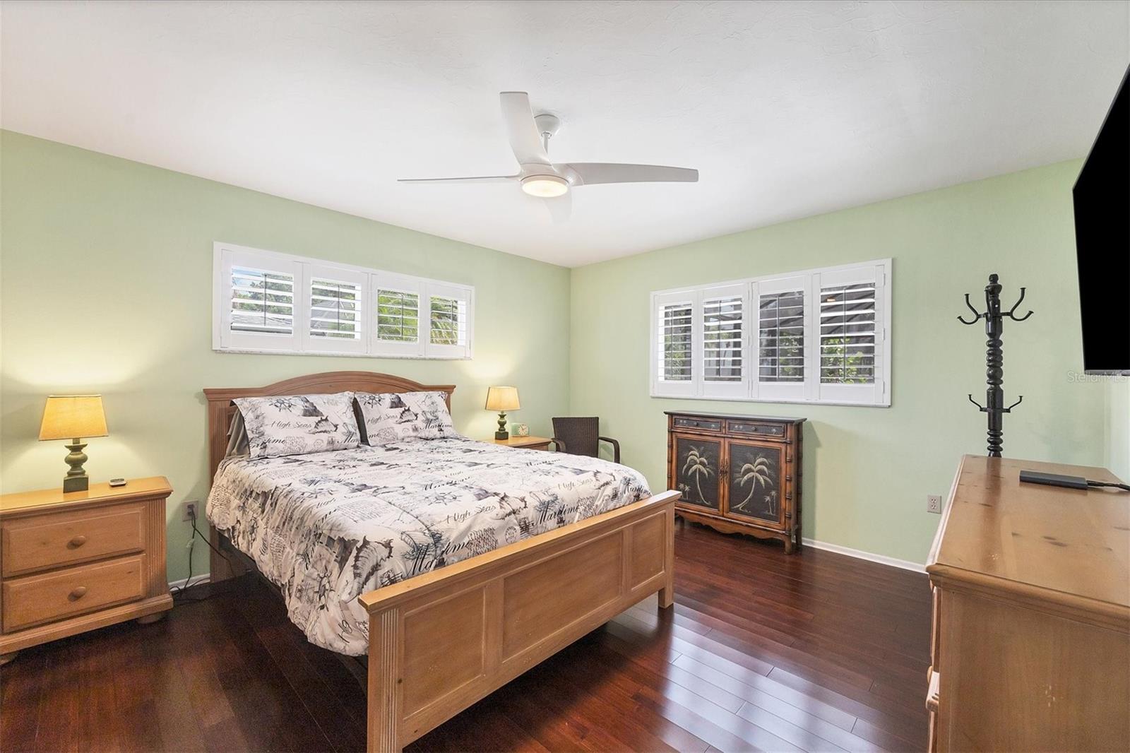 COUNTRY MEADOWS - Residential