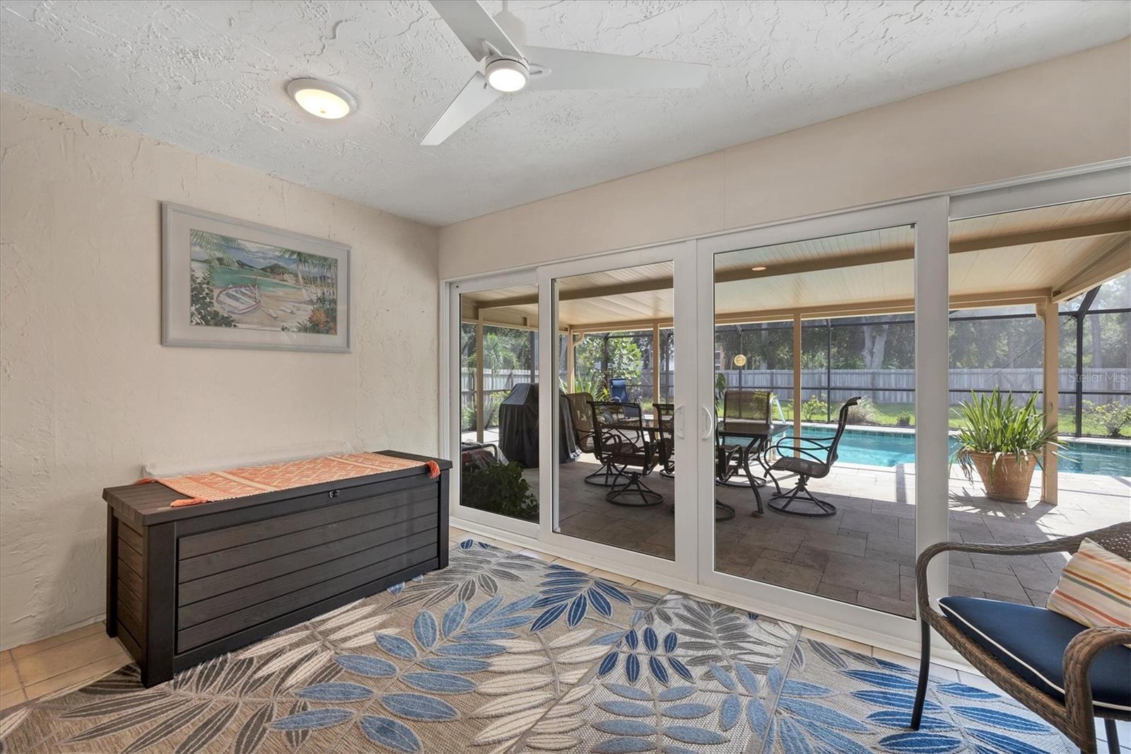 COUNTRY MEADOWS - Residential