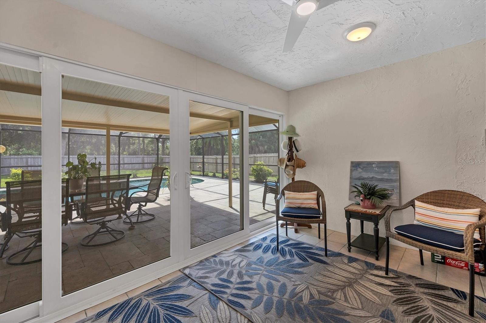 COUNTRY MEADOWS - Residential