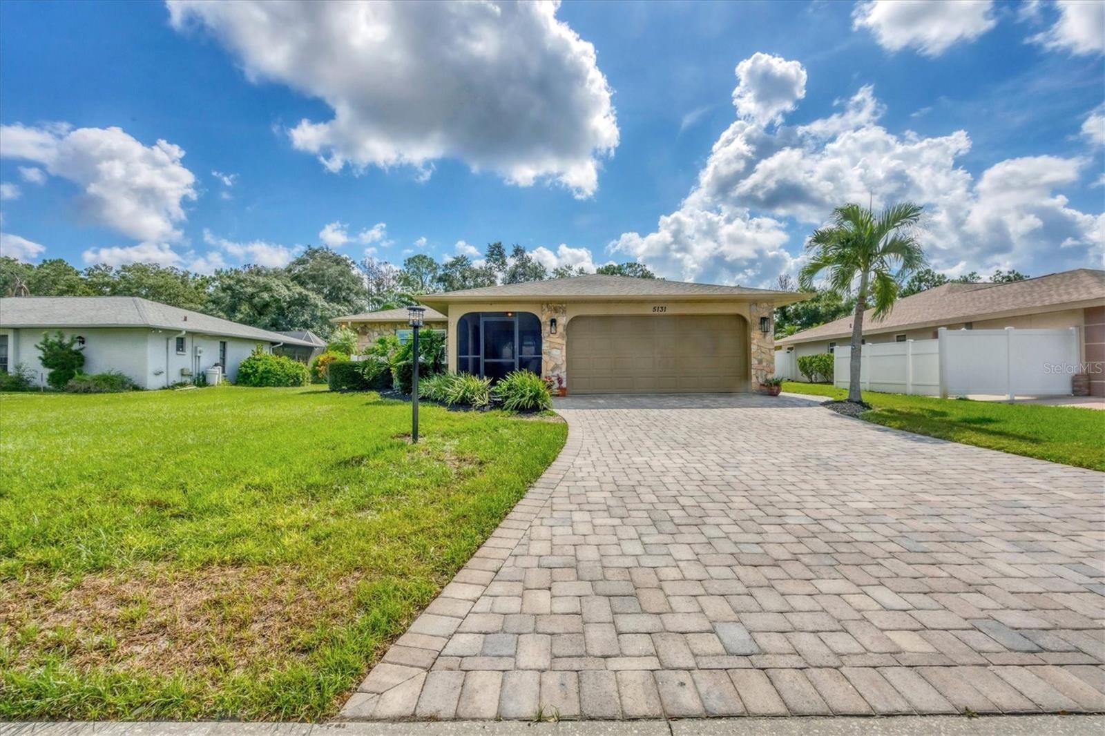 COUNTRY MEADOWS - Residential