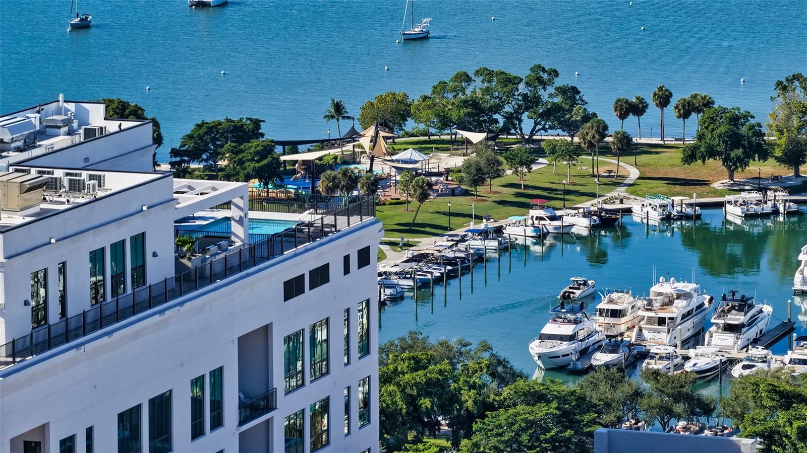 THE DEMARCAY - Residential