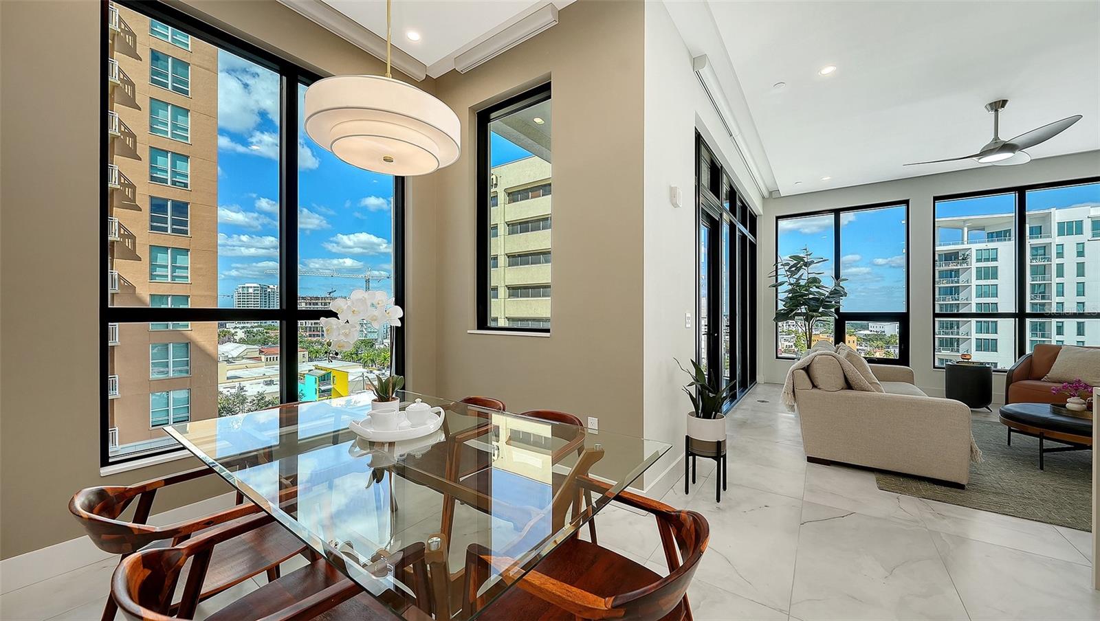 THE DEMARCAY - Residential