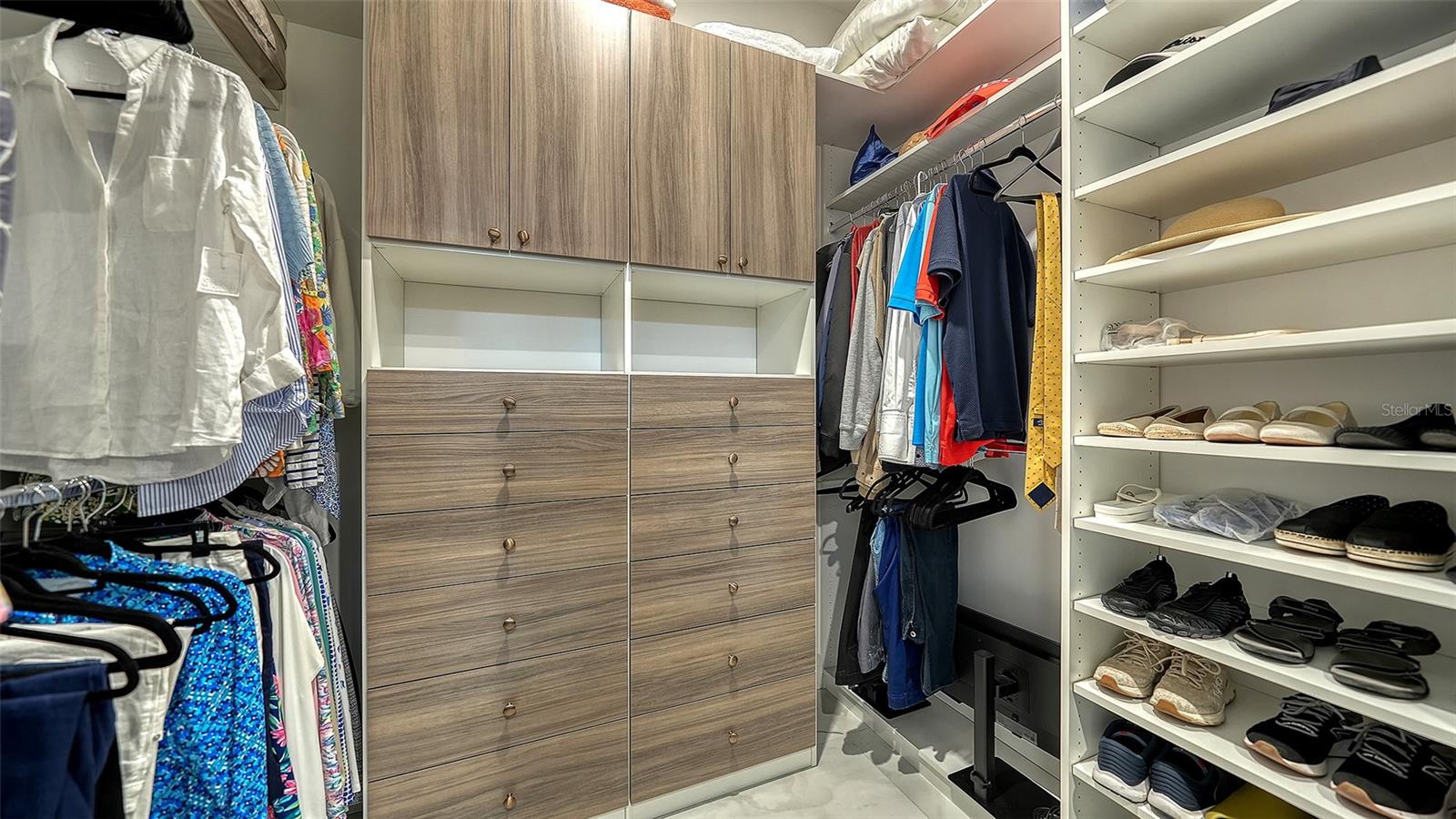 THE DEMARCAY - Residential