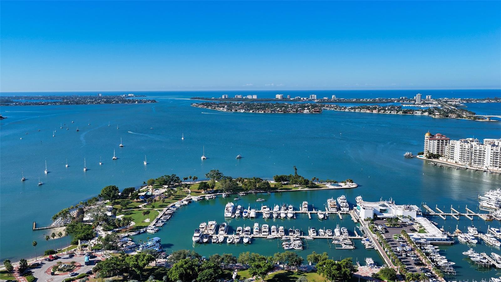 THE DEMARCAY - Residential