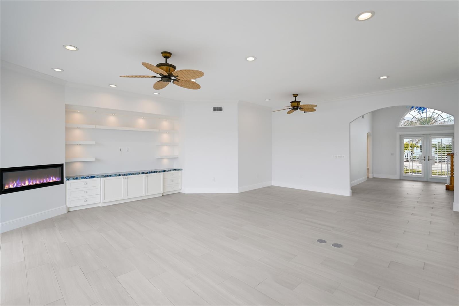 HOLMES BEACH 34TH UNIT REP - Residential